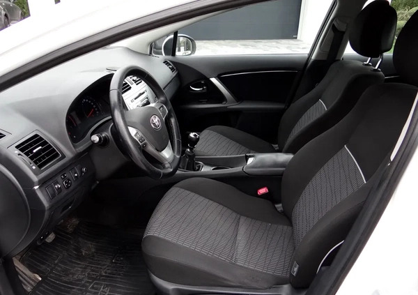 Toyota Avensis cena 29900 przebieg: 364000, rok produkcji 2014 z Piekary Śląskie małe 466